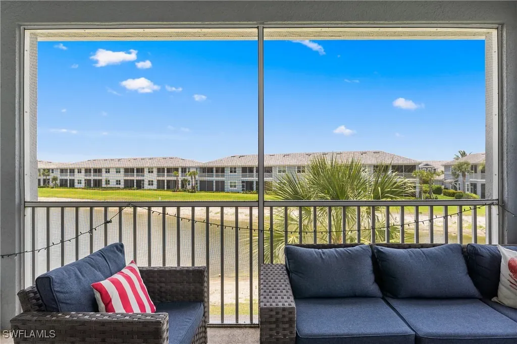 2609 Seychelles Circle Naples FL 34112