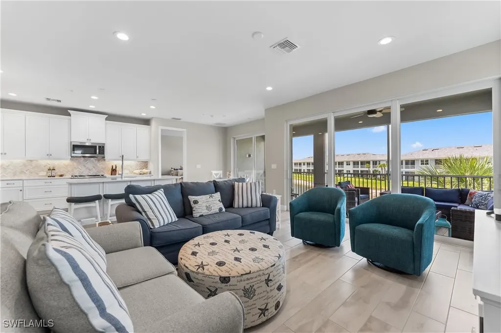 2609 Seychelles Circle Naples FL 34112