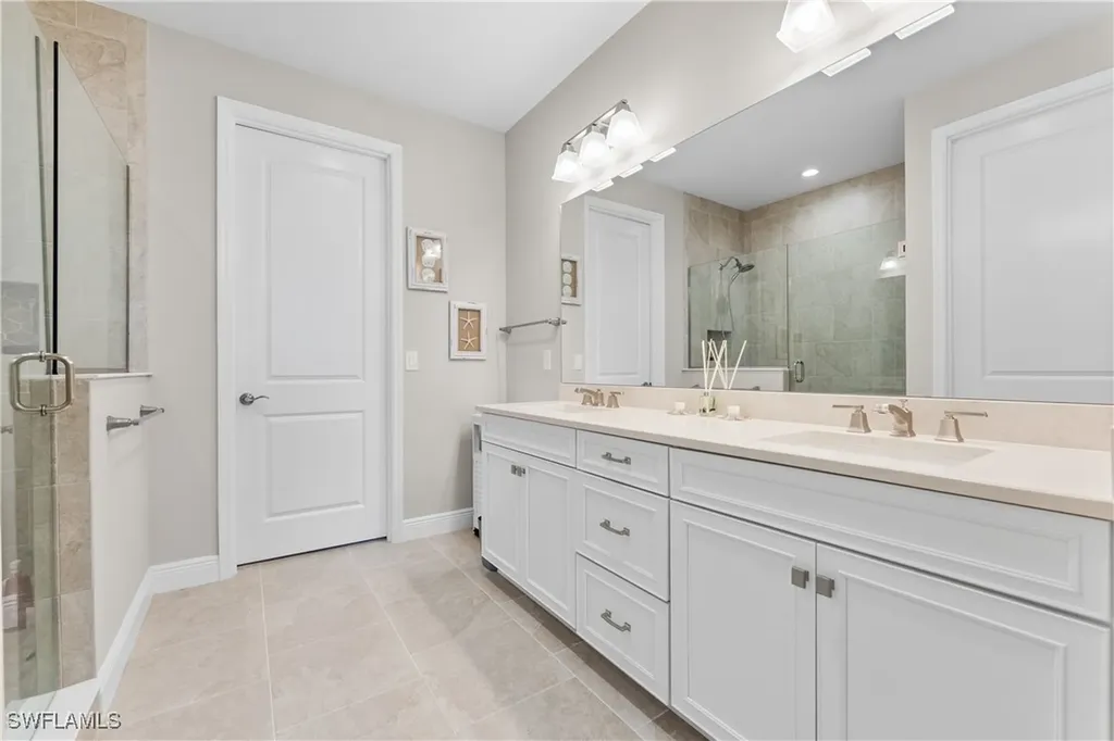 2609 Seychelles Circle Naples FL 34112