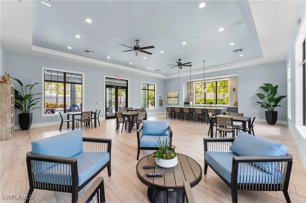 2609 Seychelles Circle Naples FL 34112