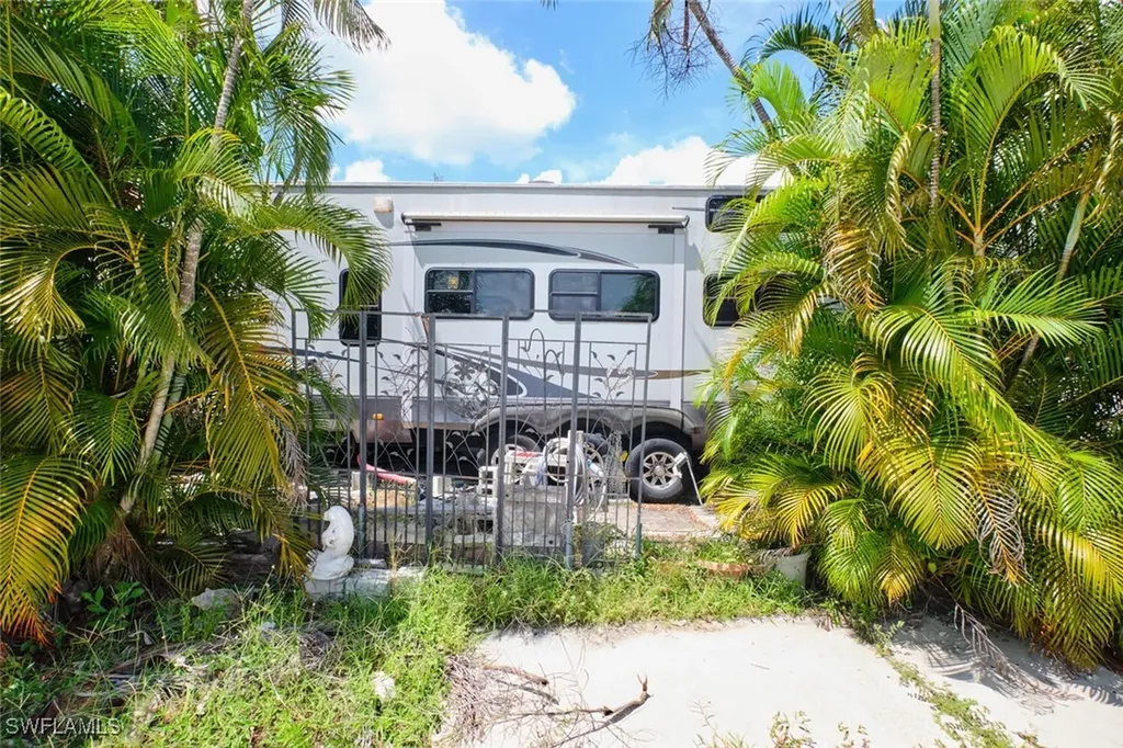 17135 Taffy Street Fort Myers FL 33908