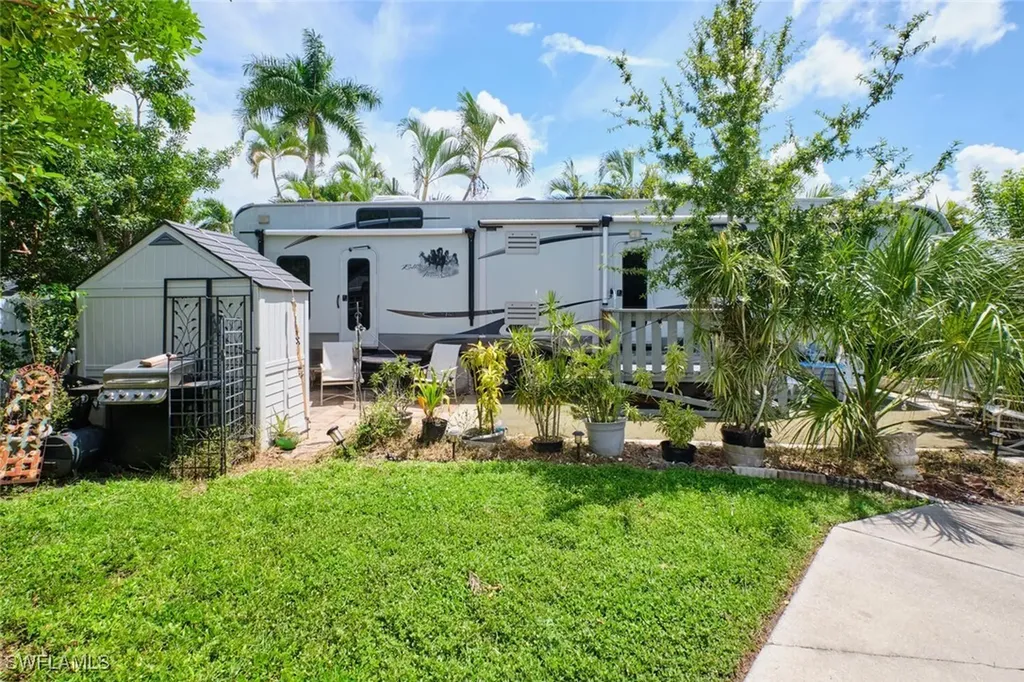 17135 Taffy Street Fort Myers FL 33908