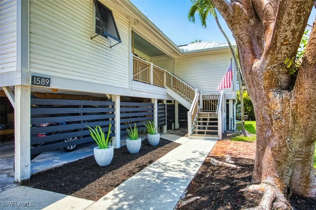 1589 Sand Castle Road Sanibel FL 33957