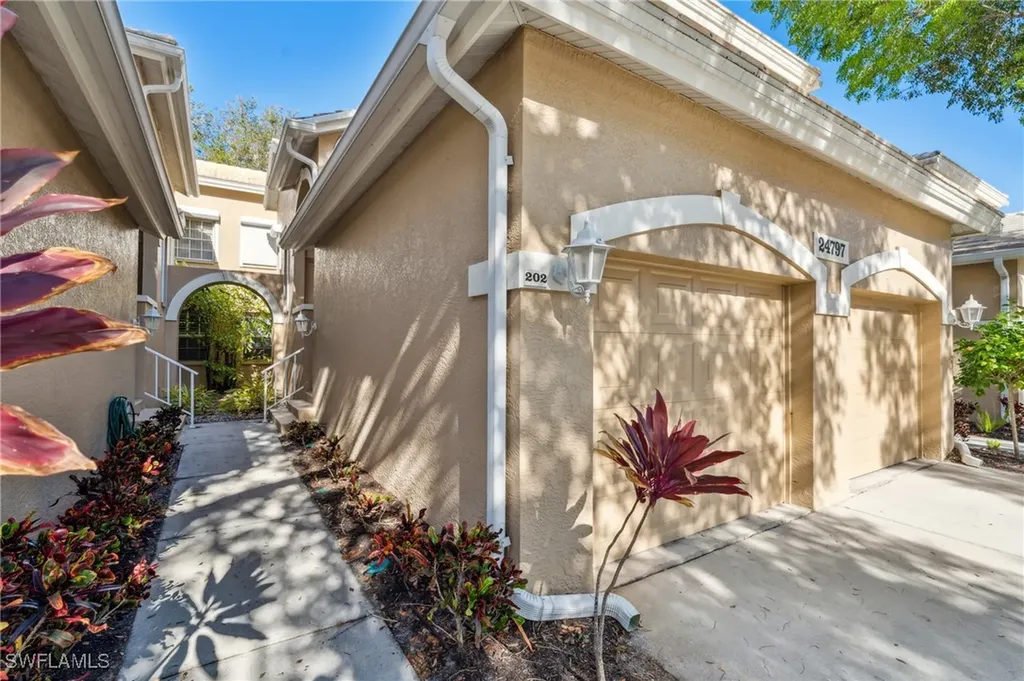 24797 Lakemont Cove Lane Bonita Springs FL 34134