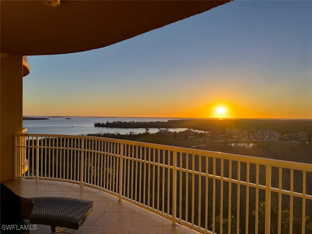 6081 Silver King Boulevard Cape Coral FL 33914