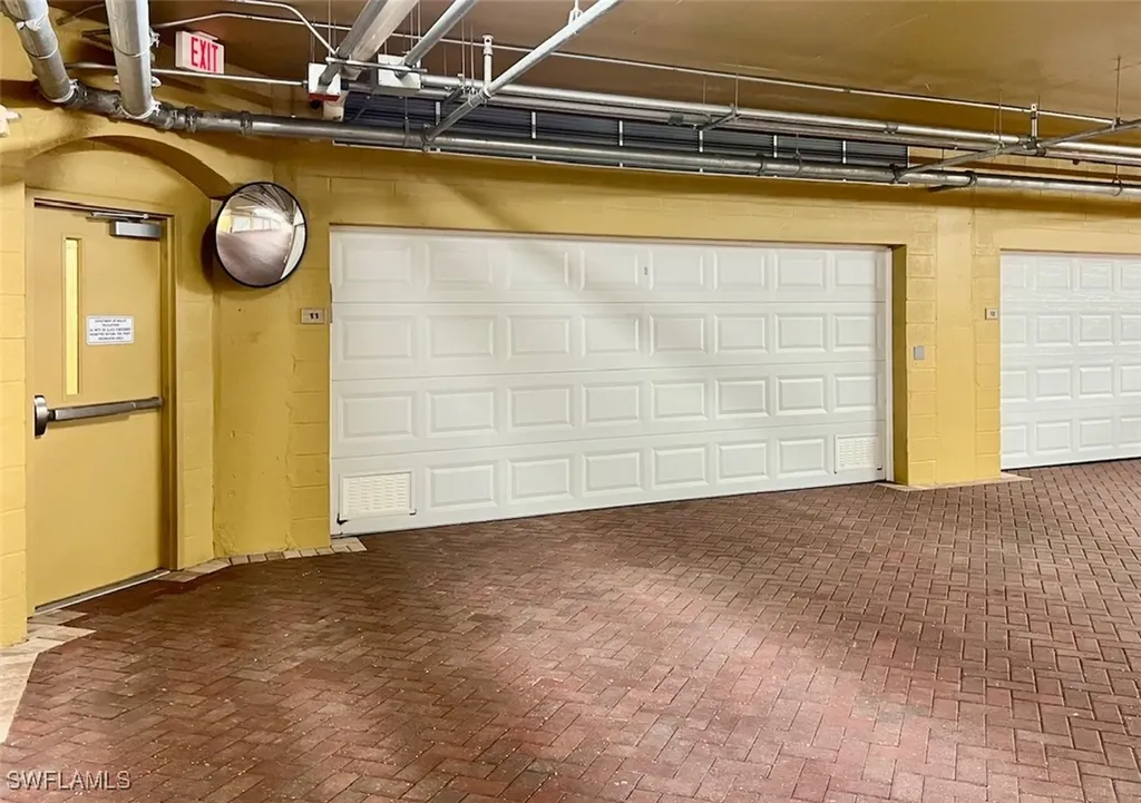 6081 Silver King Boulevard Cape Coral FL 33914