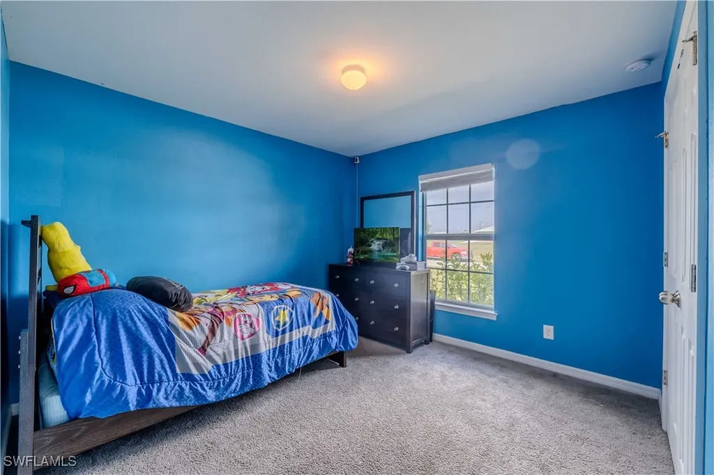 1818 NE 6th Place Cape Coral FL 33909