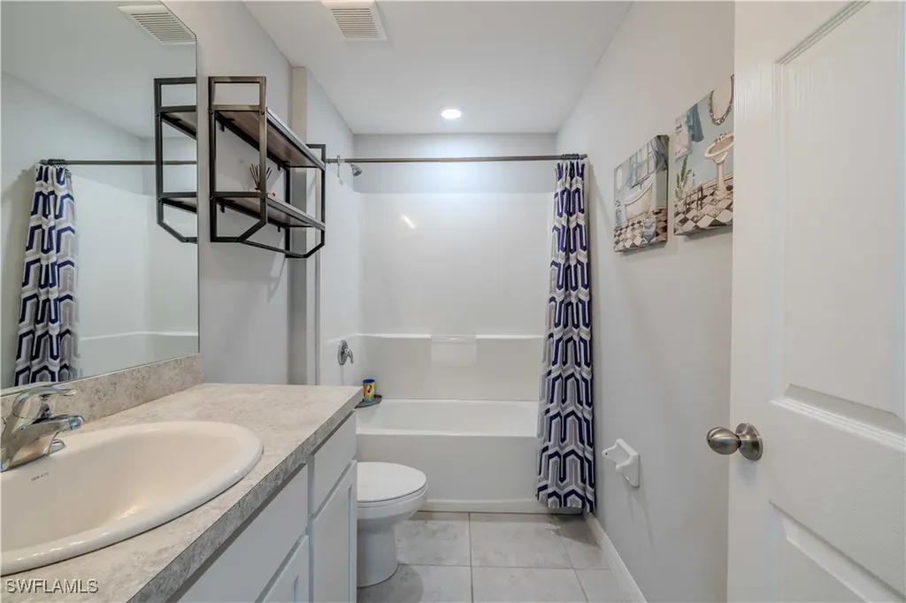 1818 NE 6th Place Cape Coral FL 33909