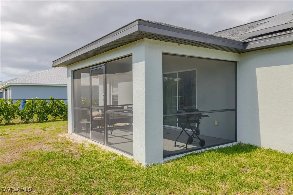 1818 NE 6th Place Cape Coral FL 33909