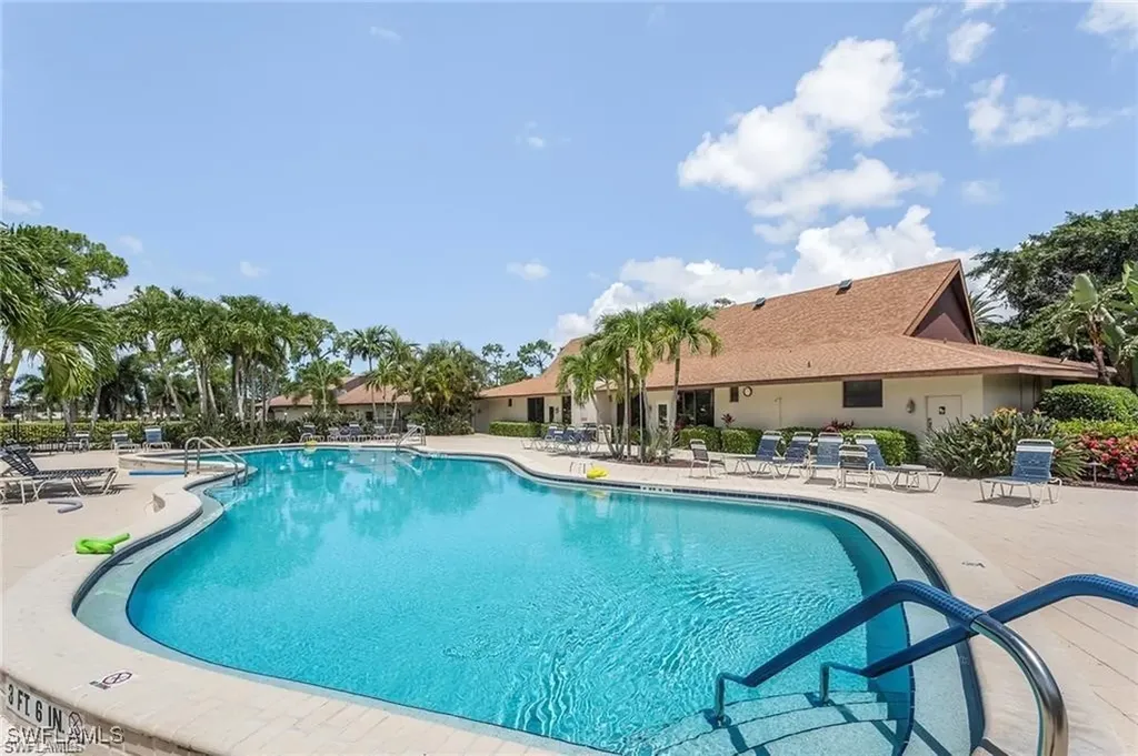 195 Peppermint Lane W Naples FL 34112