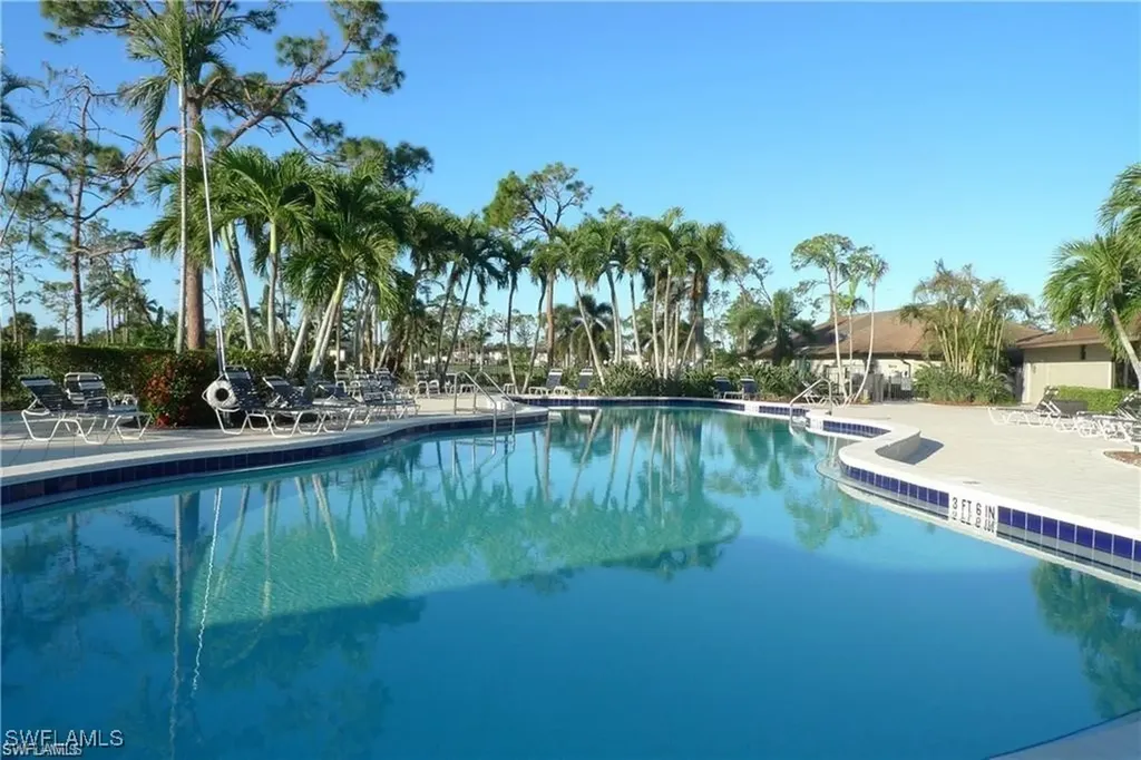 195 Peppermint Lane W Naples FL 34112