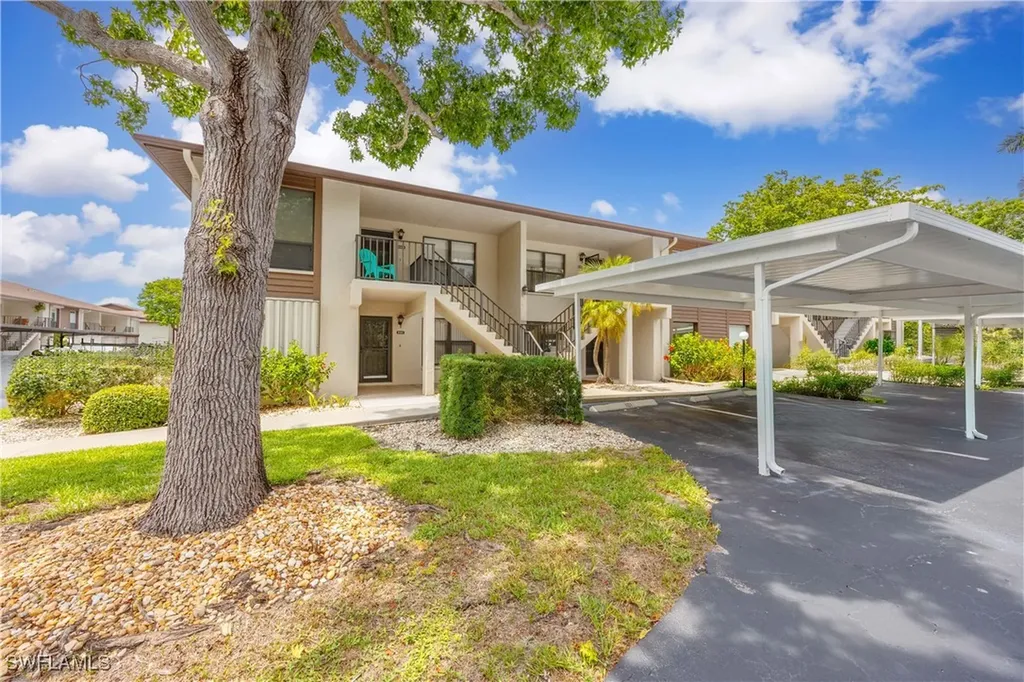 4241 Chantelle Drive Naples FL 34112