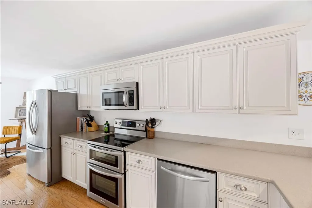 4241 Chantelle Drive Naples FL 34112