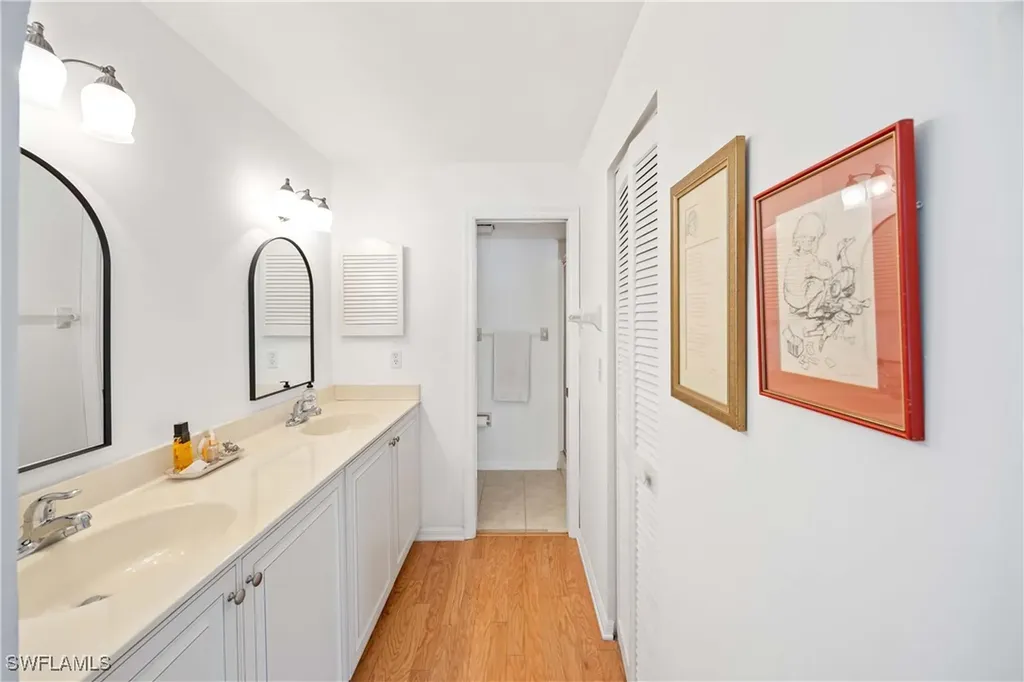 4241 Chantelle Drive Naples FL 34112