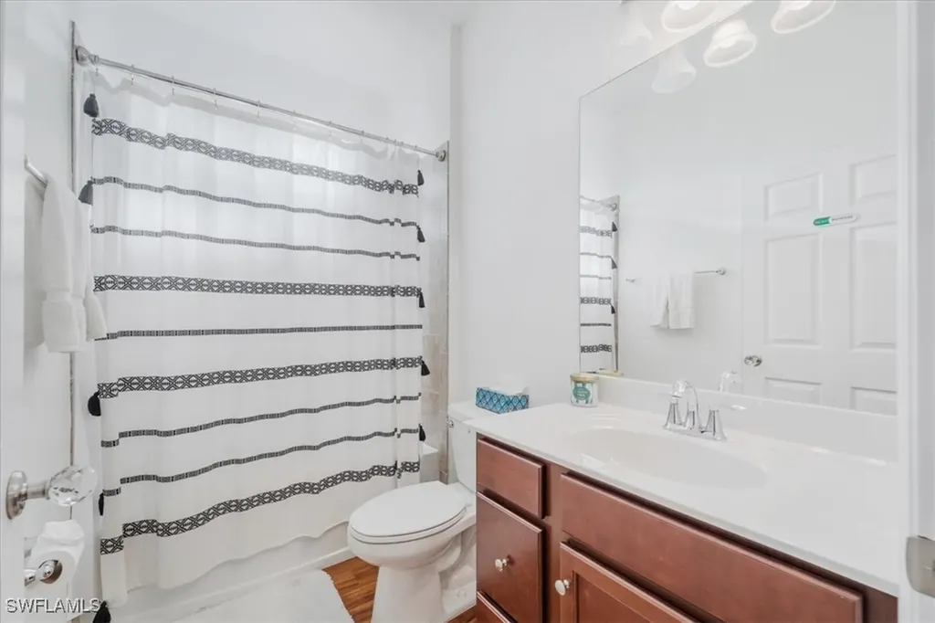 9052 Glenforest Drive Naples FL 34120
