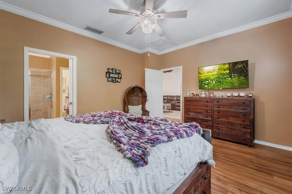9052 Glenforest Drive Naples FL 34120