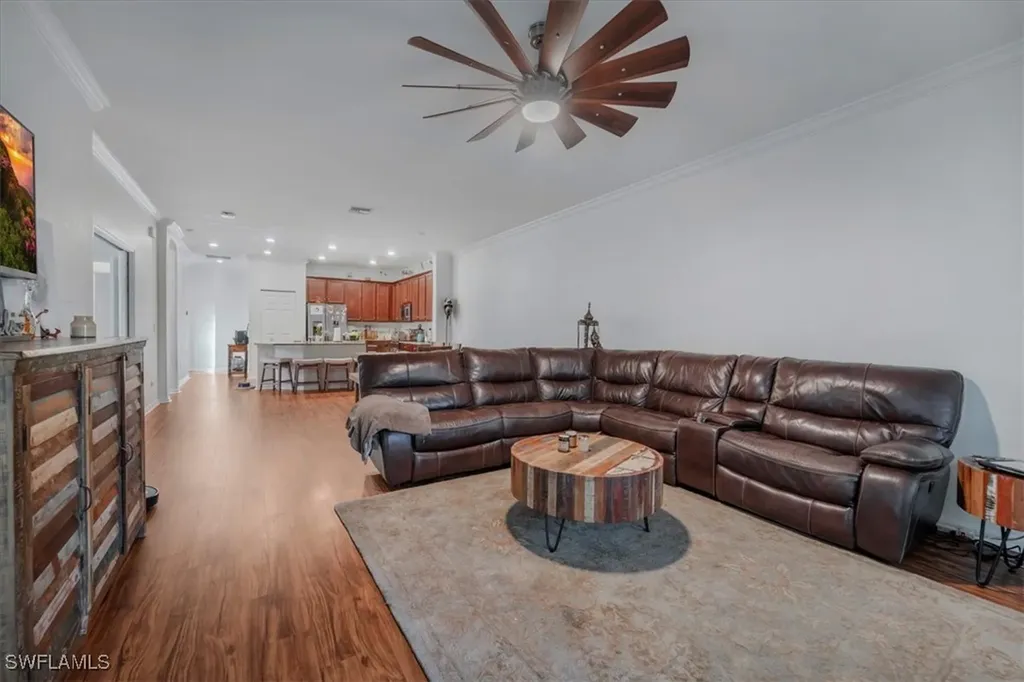 9052 Glenforest Drive Naples FL 34120