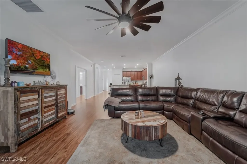 9052 Glenforest Drive Naples FL 34120