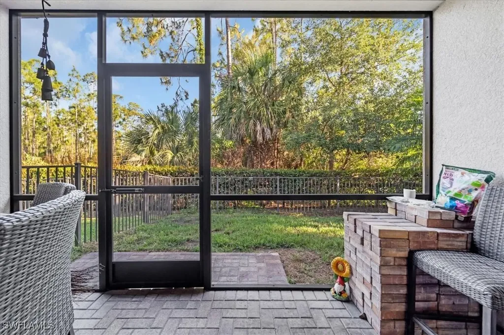 9052 Glenforest Drive Naples FL 34120