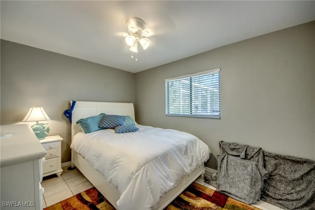 301 SW 32nd Terrace Cape Coral FL 33914