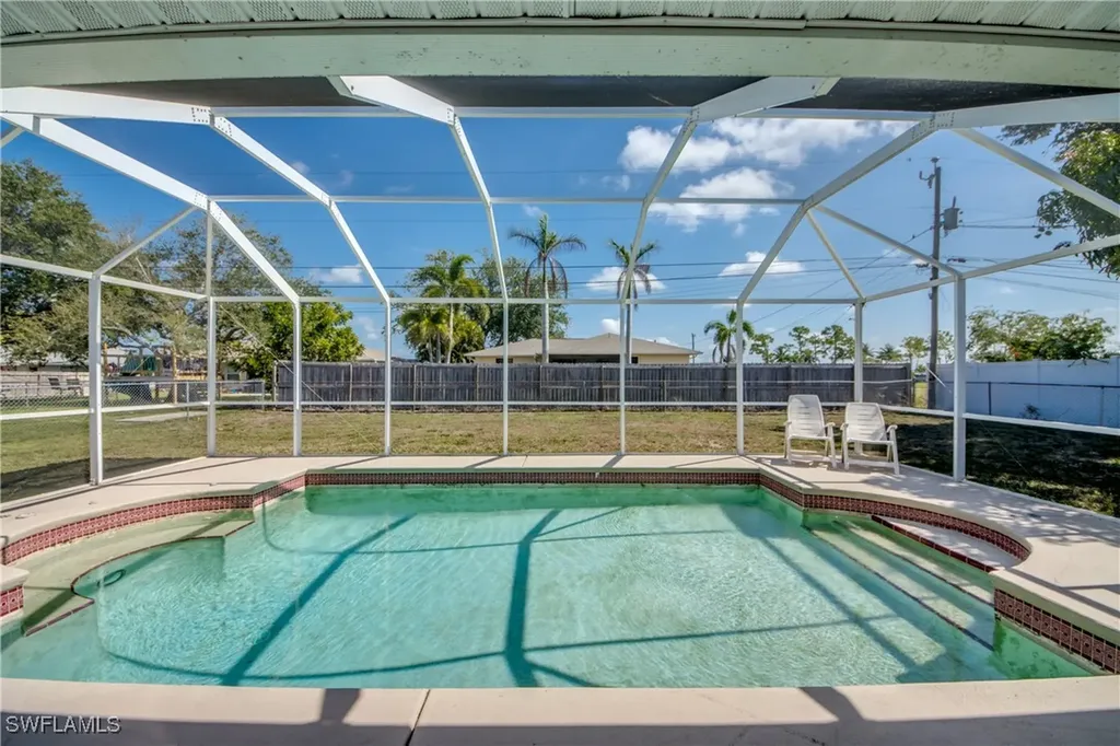 301 SW 32nd Terrace Cape Coral FL 33914