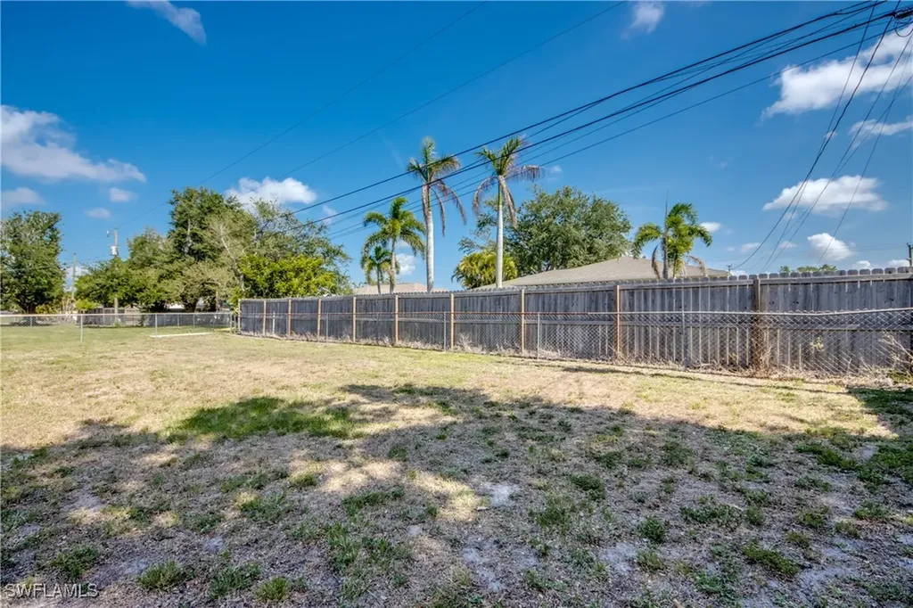 301 SW 32nd Terrace Cape Coral FL 33914