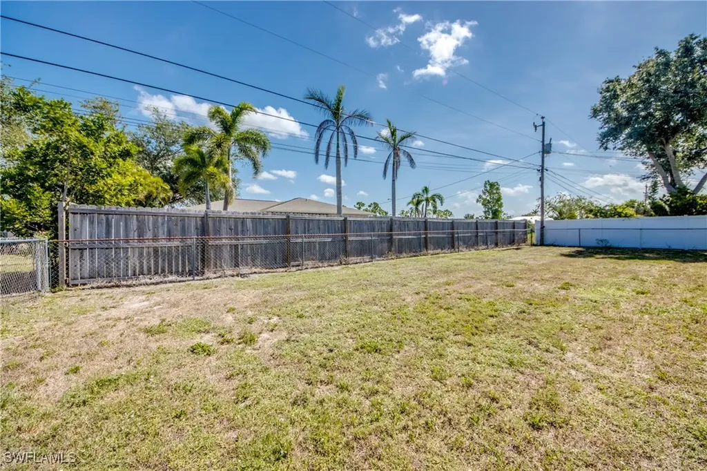 301 SW 32nd Terrace Cape Coral FL 33914