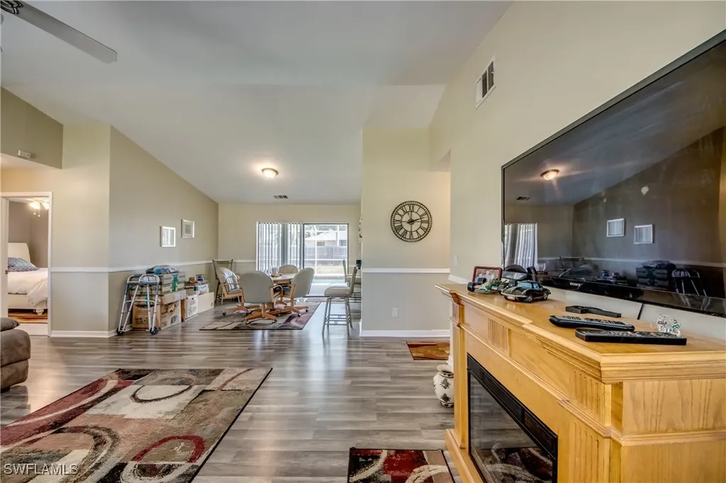 301 SW 32nd Terrace Cape Coral FL 33914