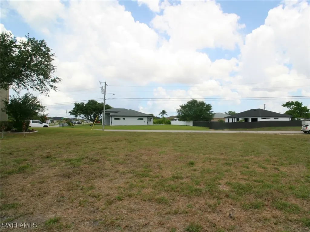 619 NE 5th Avenue Cape Coral FL 33909