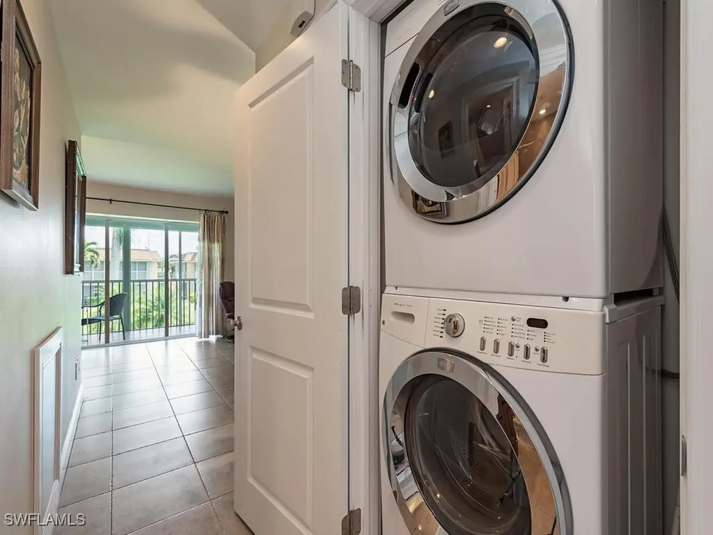 1400 Pompei Lane Naples FL 34103