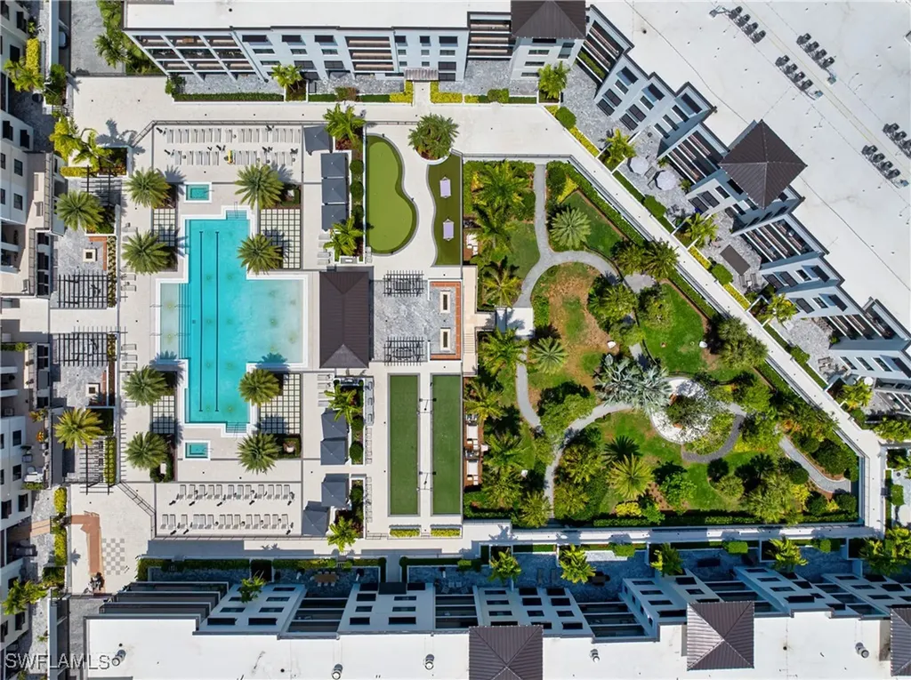 Naples FL, 1115 Central Avenue, Unit 547