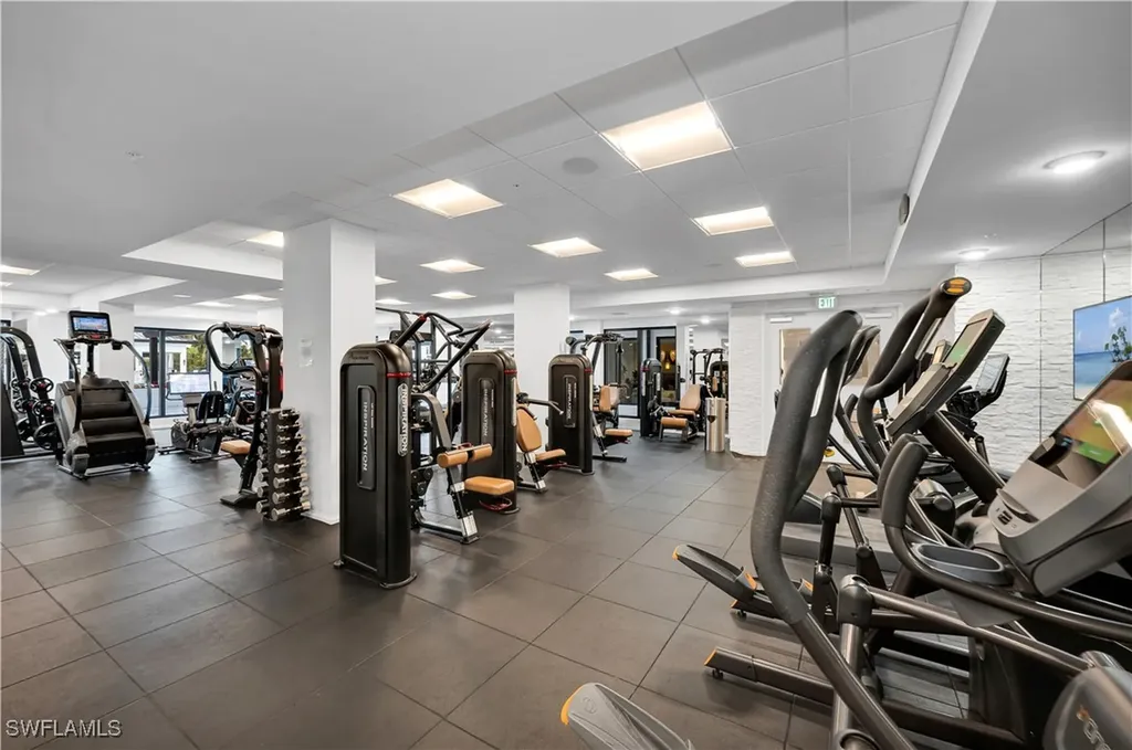 1115 Central Avenue Naples FL 34102