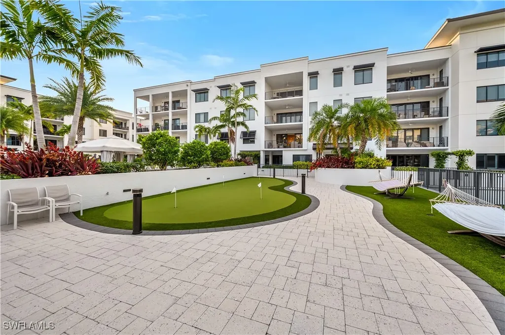 1115 Central Avenue Naples FL 34102