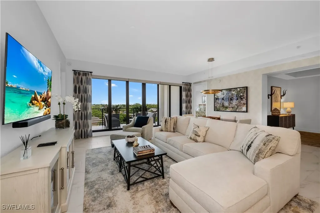 1115 Central Avenue Naples FL 34102