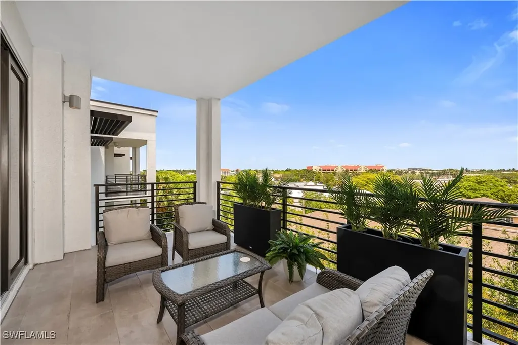 1115 Central Avenue Naples FL 34102