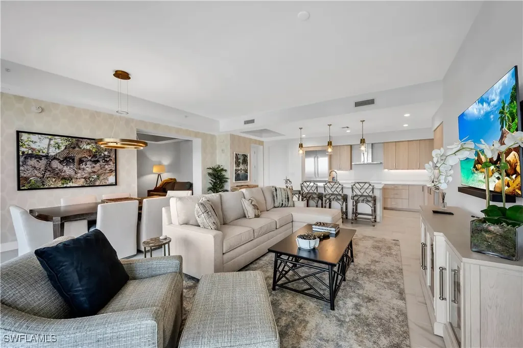 1115 Central Avenue Naples FL 34102