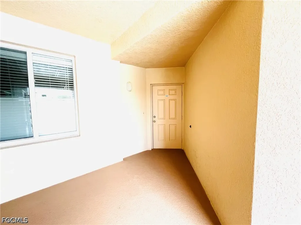 8450 Kingbird Loop Estero FL 33967
