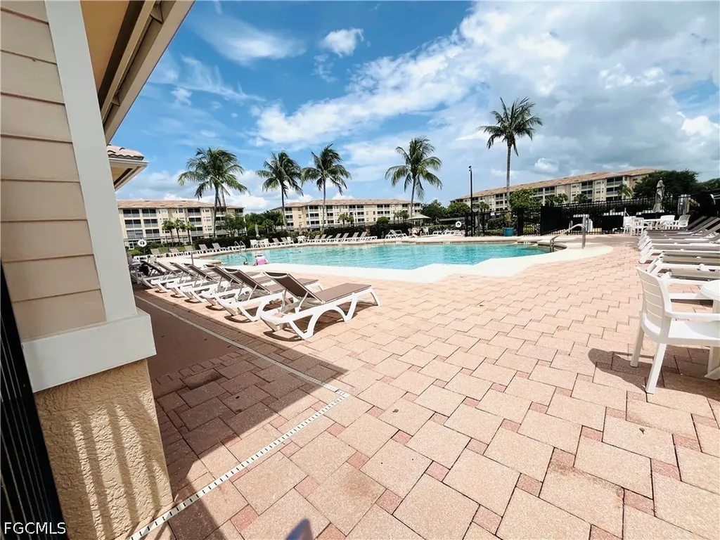 8450 Kingbird Loop Estero FL 33967