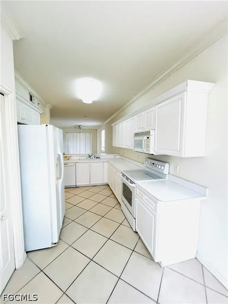 8450 Kingbird Loop Estero FL 33967