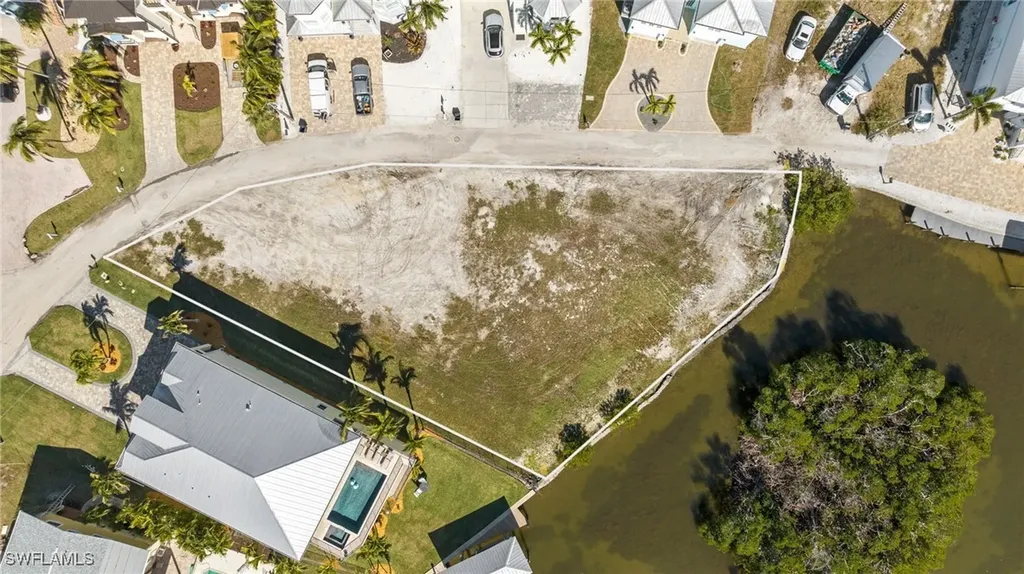 390 Seminole Way Fort Myers Beach FL 33931