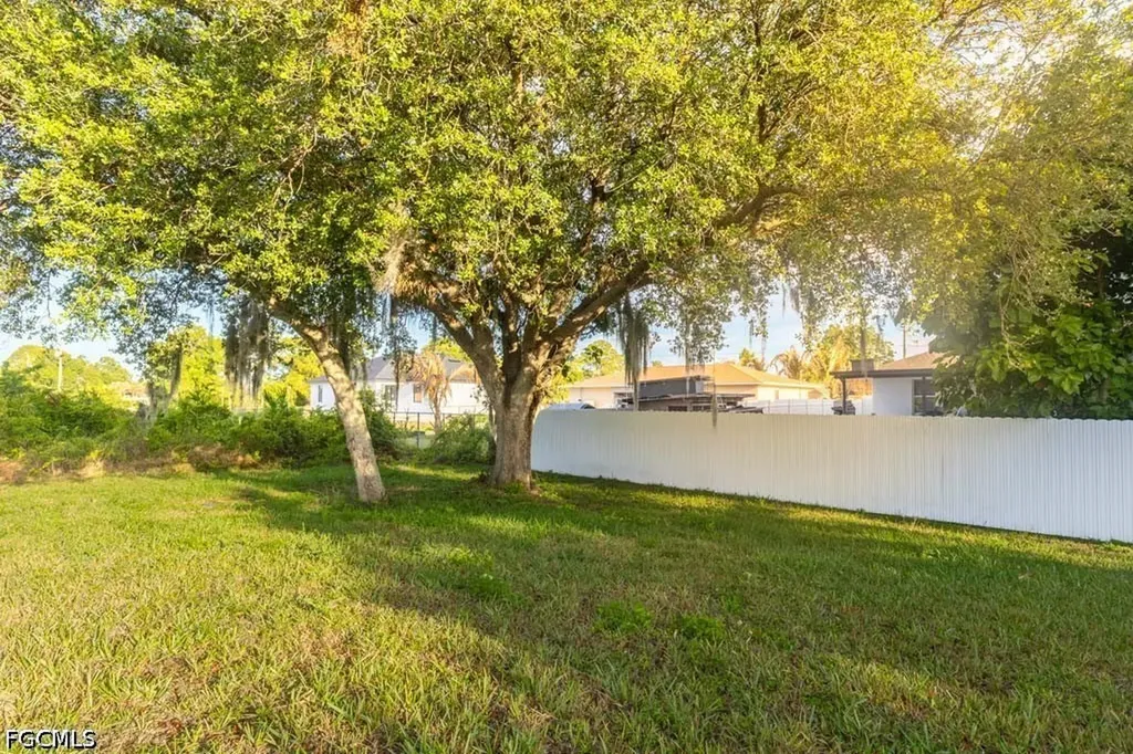 3808 27th Street SW Lehigh Acres FL 33976