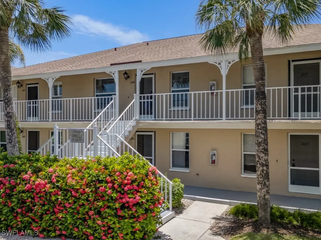 1315 Mainsail Drive Naples FL 34114