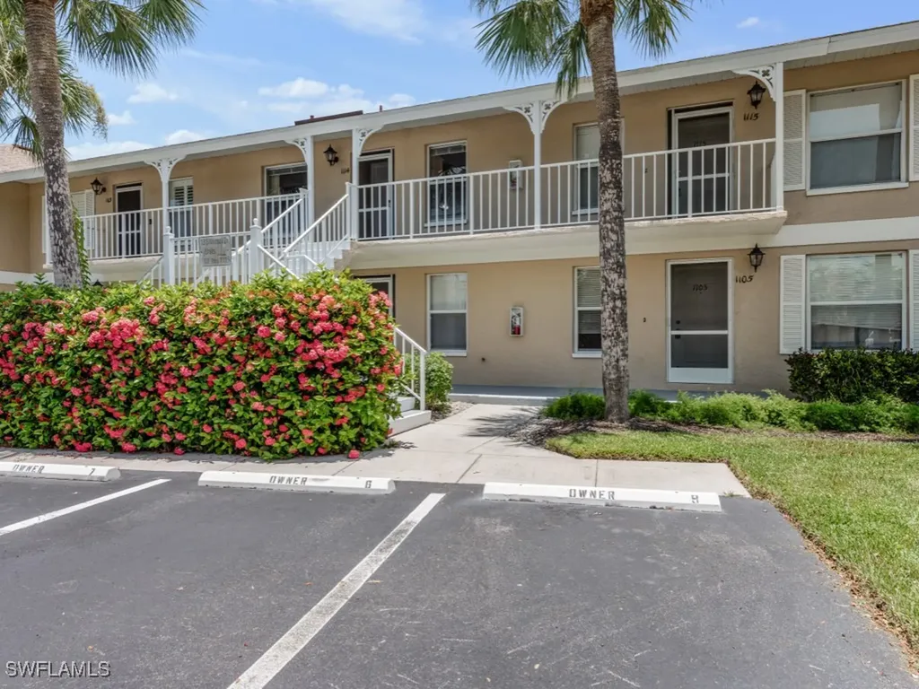 1315 Mainsail Drive Naples FL 34114