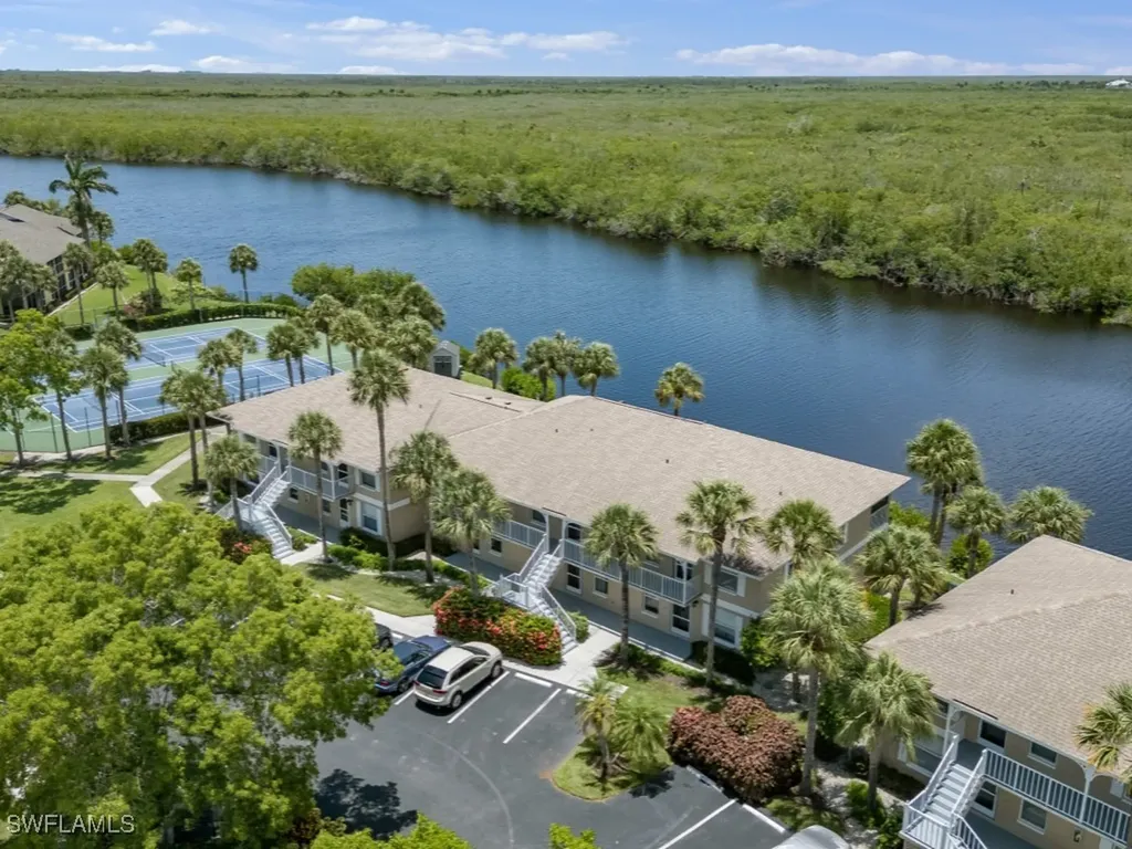 1315 Mainsail Drive Naples FL 34114