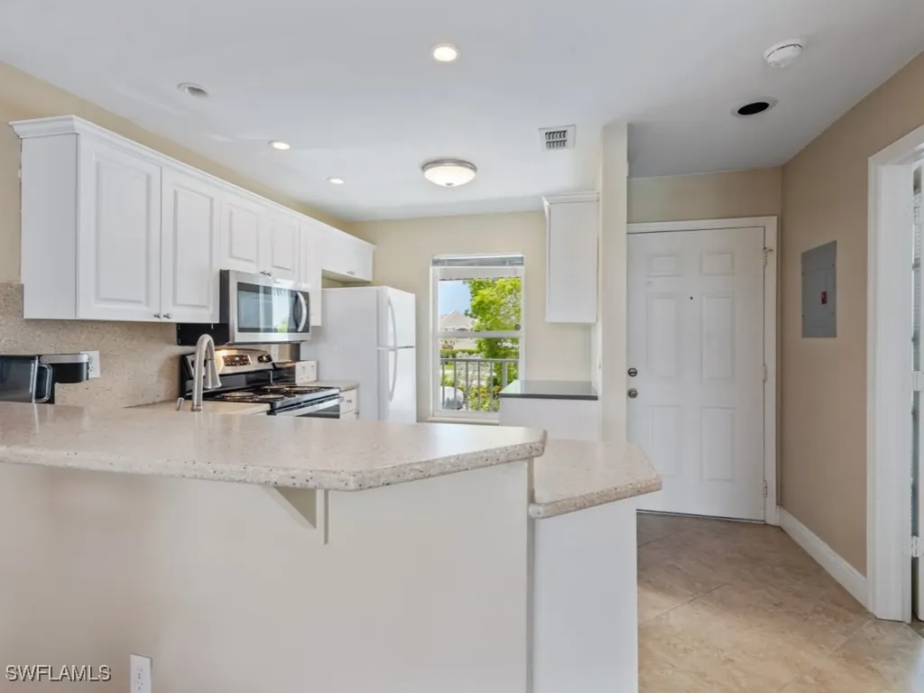 1315 Mainsail Drive Naples FL 34114