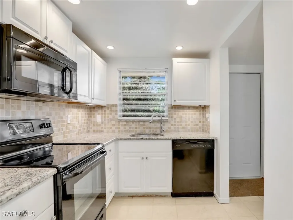 499 Forest Lakes Boulevard Naples FL 34105