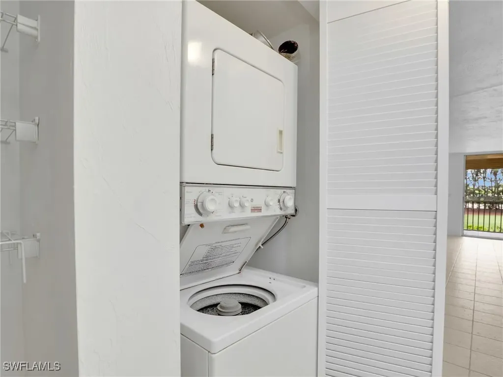 499 Forest Lakes Boulevard Naples FL 34105