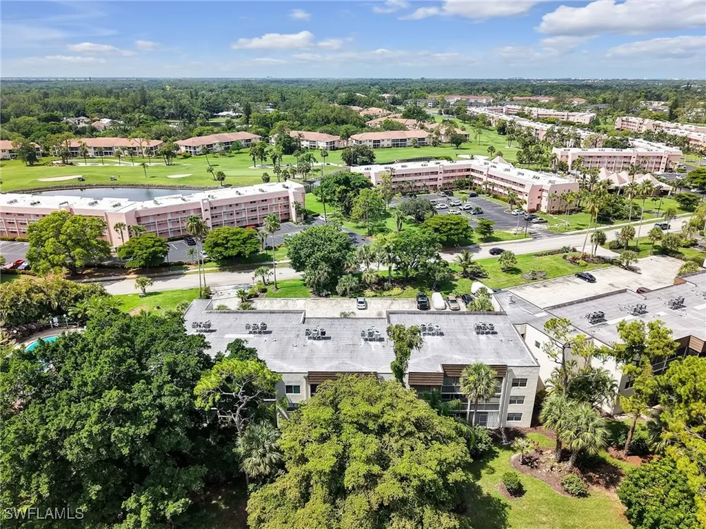 499 Forest Lakes Boulevard Naples FL 34105