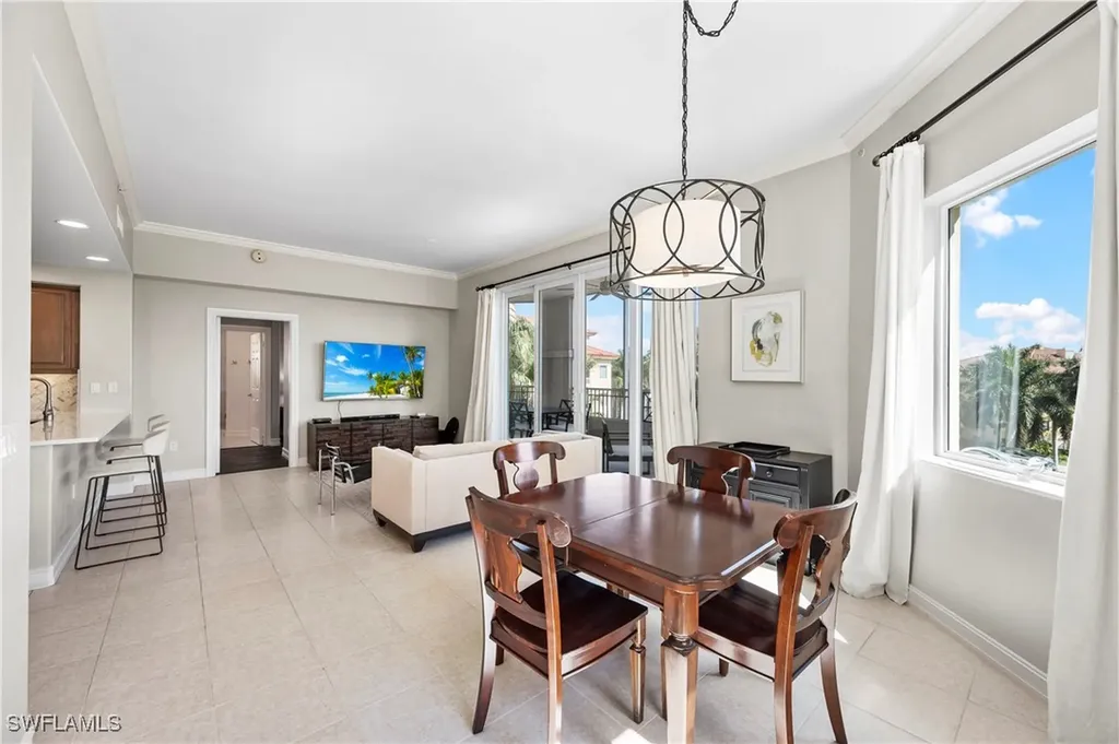 2738 Tiburon Boulevard E Naples FL 34109