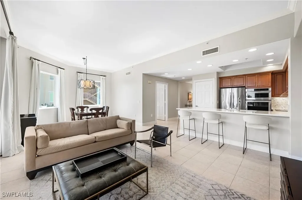2738 Tiburon Boulevard E Naples FL 34109